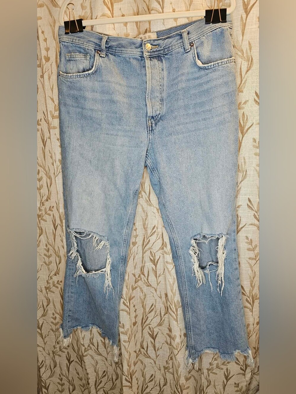 We The Free - Distressed Light Wash Jeans -  Size 32 -  Raw Hem - Ripped